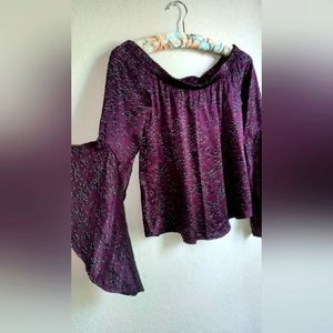 blouse with flared sleeves